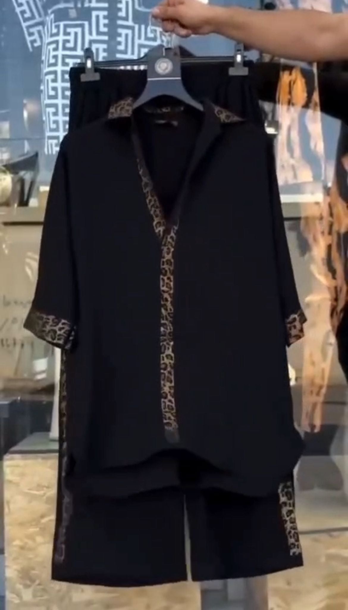 Елегантен комплект с принт TSH580